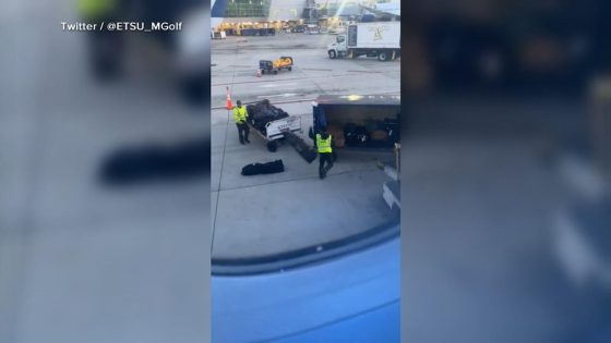 Video Video shows Delta baggage handlers tossing college team’s golf clubs – MASHAHER