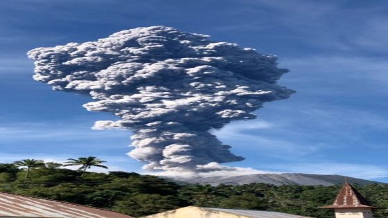 Indonesia’s Mt Ibu erupts, spewing ash clouds – MASHAHER