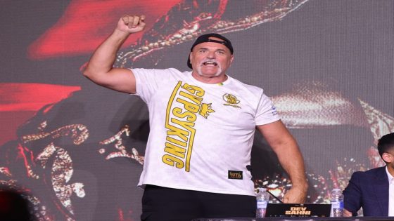 Boxing: Boxing-Fury’s father bloodied in clash with Usyk’s entourage – MASHAHER