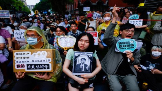 Tens of thousands protest against contentious Taiwan parliament reforms – MASHAHER