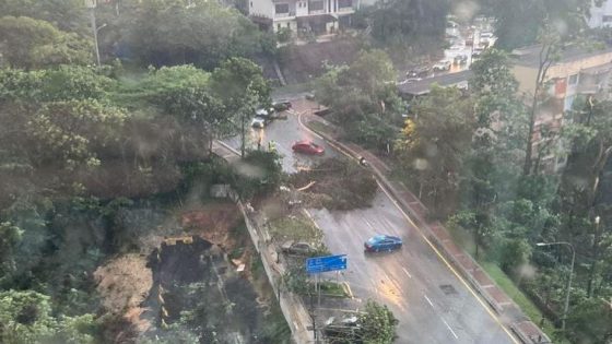 Downpour wreaks havoc in Klang Valley – MASHAHER