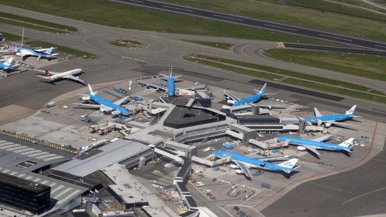 One dead after falling into jet engine at Schiphol – MASHAHER