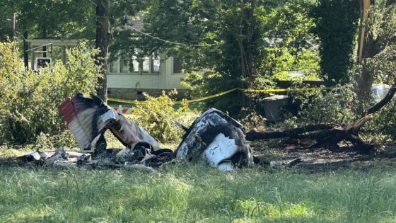 Small plane crashes into Hot Springs neighborhood near Oaklawn, 2 people injured – MASHAHER