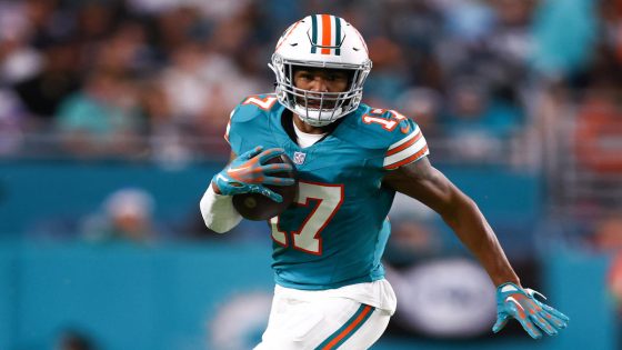 Jaylen Waddle, Dolphins reportedly agree on 3-year, $84.75M extension with $76M guaranteed – MASHAHER