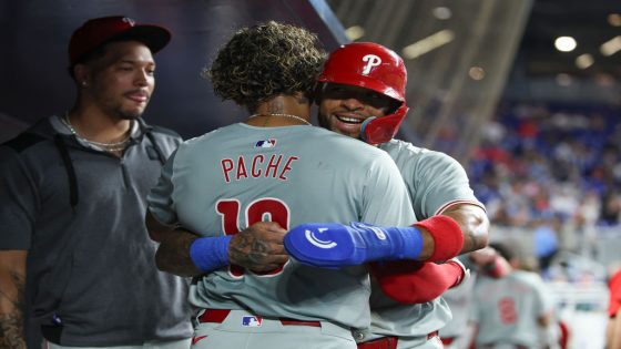 Phillies throttle Marlins behind Suarez and a big night from the 7-8-9 – MASHAHER