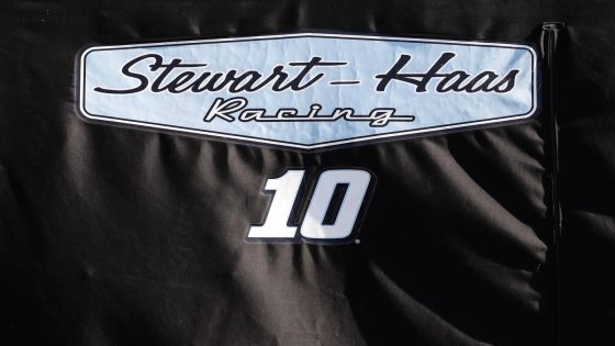 NASCAR: Stewart-Haas Racing shutting down Cup Series team at end of 2024 season – MASHAHER