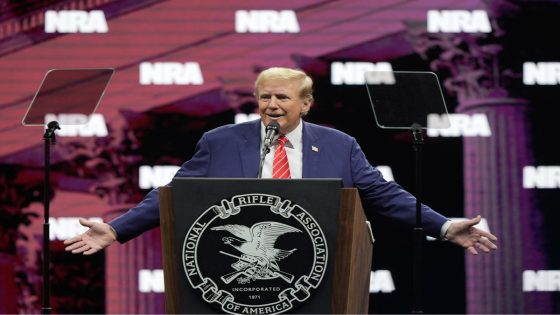 Trump at NRA convention floats a three-term presidency – MASHAHER