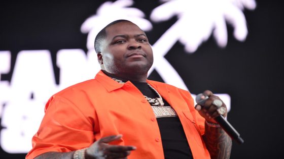 Singer Sean Kingston’s mother taken into custody during a raid at his rented Florida mansion – MASHAHER