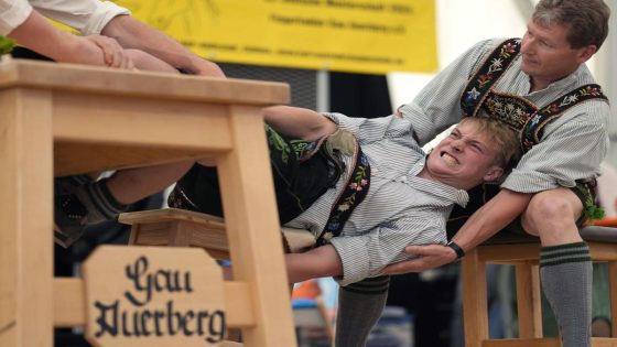 German men with the strongest fingers compete in Bavaria’s ‘Fingerhakeln’ wrestling champion – MASHAHER