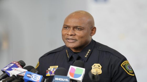 Houston mayor says police chief is out amid probe into thousands of dropped cases – MASHAHER