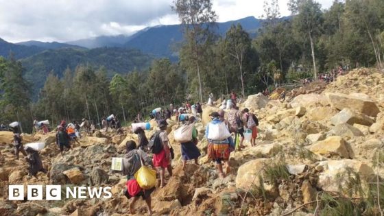 Race to rescue villagers trapped – MASHAHER