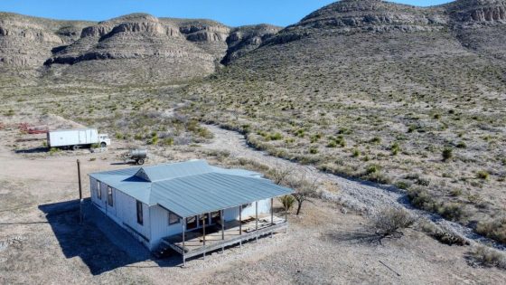 El Paso home includes mountain views, isolation under $400K – MASHAHER