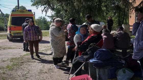 Russian attack forces frustrated, hungry residents from Ukraine border town – MASHAHER