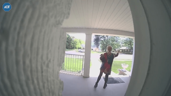 Woman catches aftermath of Hot Springs small plane crash on doorbell camera – MASHAHER