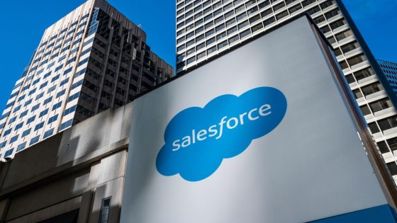 Salesforce Shares Plunge by Most Since 2008 After Weak Outlook – MASHAHER