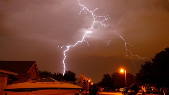 Central US braces for potential derecho packed with ‘extreme’ 100+ mph wind gusts, baseball-sized hail – MASHAHER