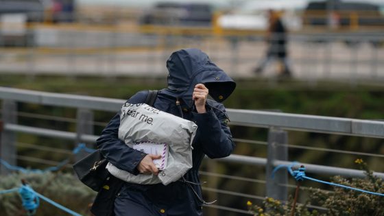 UK weather: Met Office issues warnings for thunderstorms, heavy rain and flooding on bank holiday Monday – MASHAHER