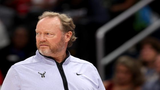 Suns hire ex-Bucks head coach Mike Budenholzer to replace Frank Vogel – MASHAHER