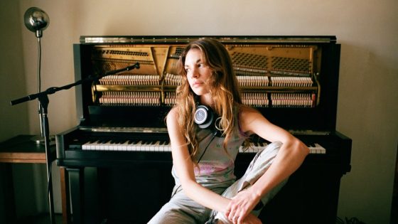 Amy Allen Talks ‘Espresso,’ ‘Greedy,’ ‘Feather’ and Her Other Hits – MASHAHER