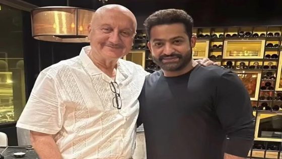 Anupam Kher shares photo with ‘one of his favourite persons’ Jr NTR as he meets him in Mumbai : Bollywood News – MASHAHER