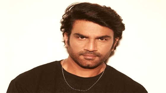 Baahubali voice Sharad Kelkar opens up about his love for acting and being seen more on-screen, says, “I am an actor first, I want to try new roles, do new work” : Bollywood News – MASHAHER