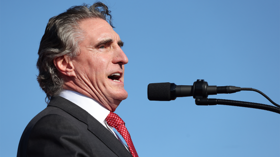 North Dakota Gov. Doug Burgum front and center at Trump New Jersey rally – MASHAHER