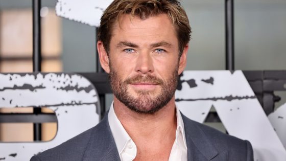 Chris Hemsworth Hates Capes, Calls Superhero Role a ‘Predictable Box’ – MASHAHER