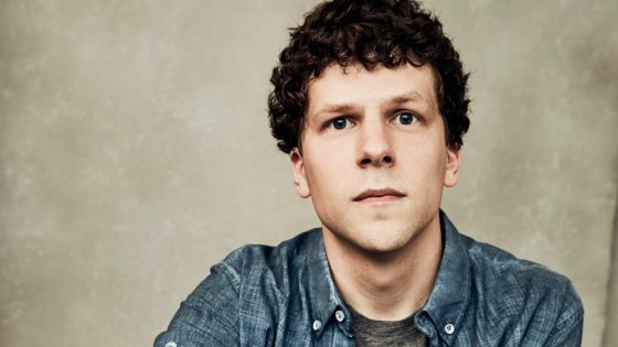 Jesse Eisenberg applies for Polish citizenship – MASHAHER