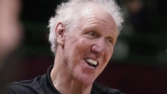 Bill Walton dead: NBA champion, Hall of Famer Bill Walton and star broadcaster, dies at 71 – MASHAHER