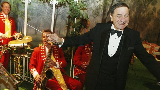 ‘Mary Poppins,’ ‘It’s a Small World’ songwriter Richard M. Sherman dead at 95 – MASHAHER