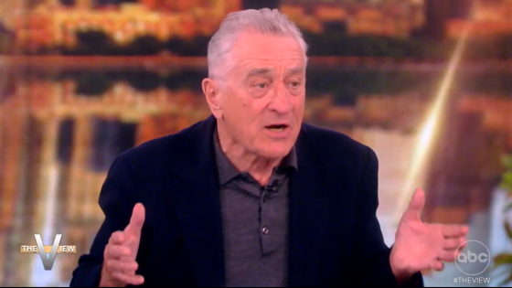 Robert De Niro warns on ‘The View’ that Trump could return to power like Hitler or Mussolini – MASHAHER