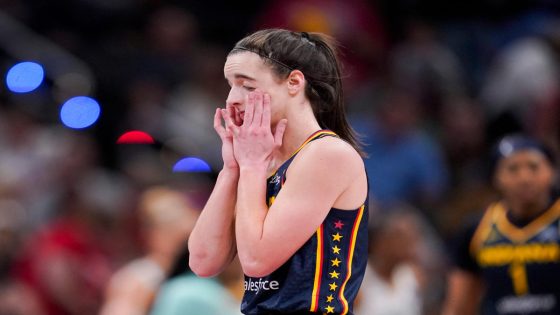 Caitlin Clark, Fever facing plenty of growing pains early after another blowout loss in home debut – MASHAHER