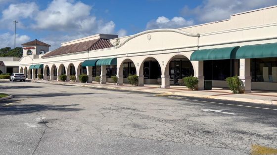 Loehmann’s Plaza to be demolished, storefronts to close – MASHAHER