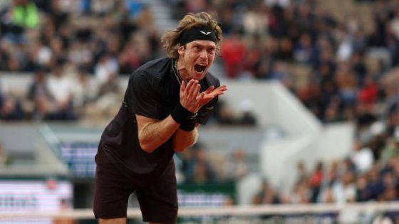 Frustrated Rublev throws racquet in surprise Paris loss – MASHAHER