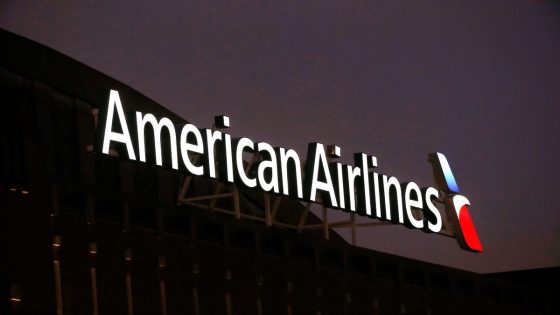 American Airlines blames girl, 9, for not noticing she was being recorded by flight attendant in bathroom – MASHAHER