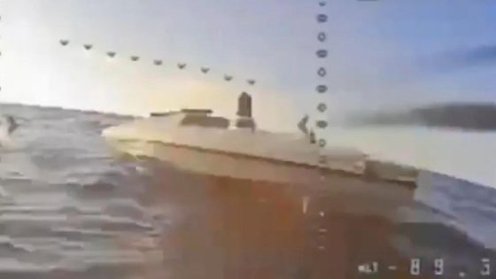 Russian FPV Drone Seen Attacking Ukrainian Uncrewed Surface Vessel For The First Time – MASHAHER