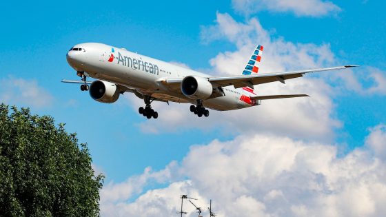 American Airlines backtracks on filing that blamed child for being filmed in bathroom – MASHAHER