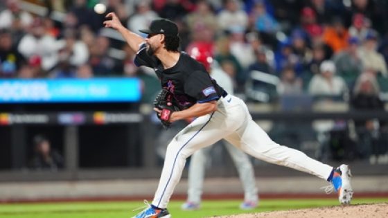 Mets’ Jorge Lopez designated for assignment after tossing glove into stands, postgame comments – MASHAHER