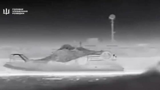 Watch an exploding Ukrainian drone boat dodge fire from the air to kill one of the small, high-speed Russian ships still fighting in the Black Sea – MASHAHER