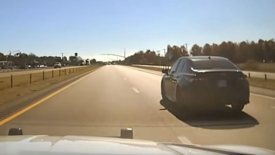 Toyota Camry Tries Teaching Arkansas State Police A Lesson – MASHAHER