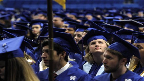 UK graduation runs smoothly. No mention of war in Palestine. – MASHAHER