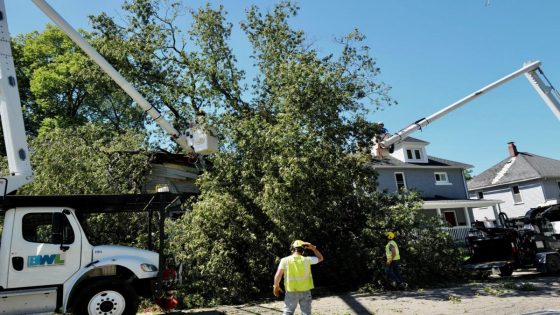 Lansing woman died when a tree fell on her home in the August storm. Now her family is suing a neighbor – MASHAHER