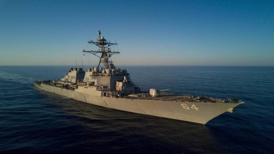 US Navy warships in the Red Sea are fighting off missiles new to combat that are ‘way faster’ than anything else, destroyer captain says – MASHAHER