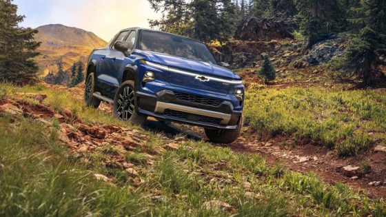 How the Chevy Silverado EV Compares to the Ford Lightning, Cybertruck, and Rivian – MASHAHER