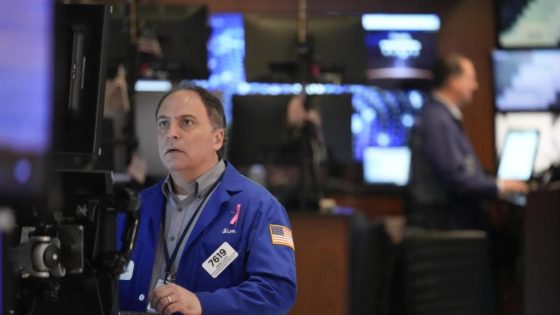 Wall Street dips as higher bond yields drag megacaps – MASHAHER