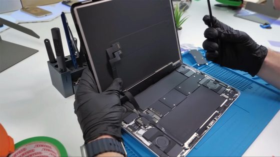 M4 iPad Pro teardown shows the M4 processor and Apple Logo heat spreader in the flesh — scores points for being repairable, too – MASHAHER