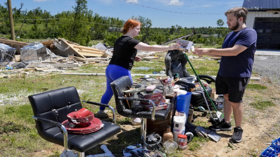 A Kentucky family is left homeless for a second time by a tornado that hit the same location – MASHAHER