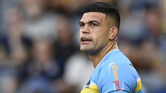 David Fifita signs with Roosters, contract, turns down Gold Coast Titans contract clause, turns down Panthers, Roosters, Dragons, signing announcement, news, videos – MASHAHER