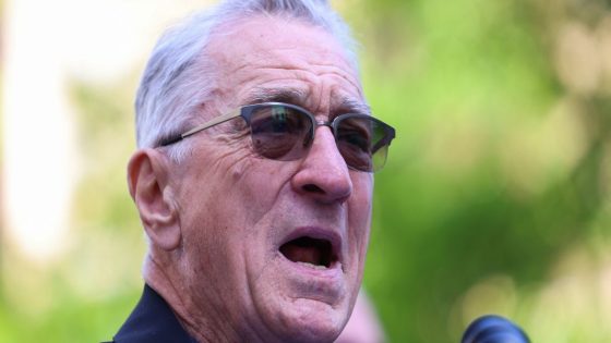 Robert De Niro Is Stripped Of Award After Trump Takedown At Courthouse – MASHAHER