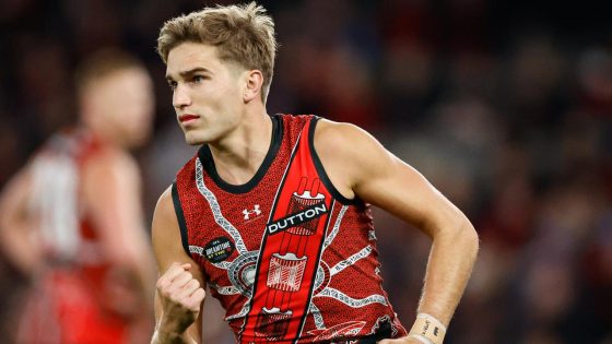 Essendon, Matt Guelfi headlines out of contracts Bombers, Jake Stringer extension, latest news, trade whispers – MASHAHER